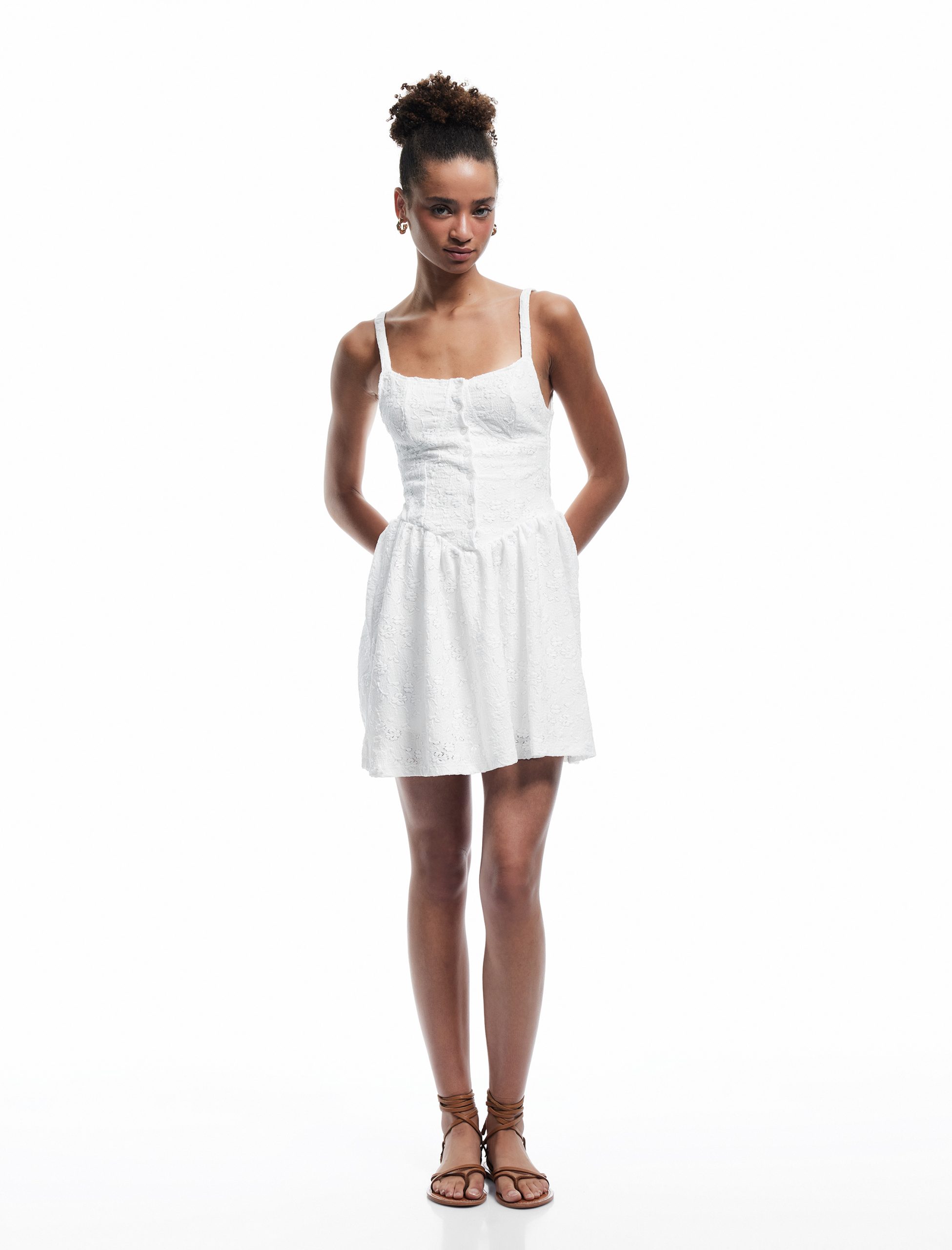 Robe Ado